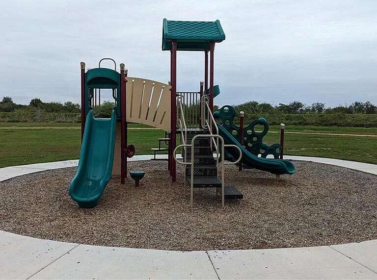 Building Photo - 2100 Rice Ave