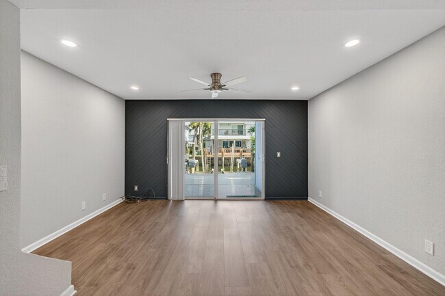 Building Photo - 750 Rider Rd