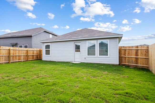 Building Photo - 3 Bedroom/2 Bath Vida Subdivision