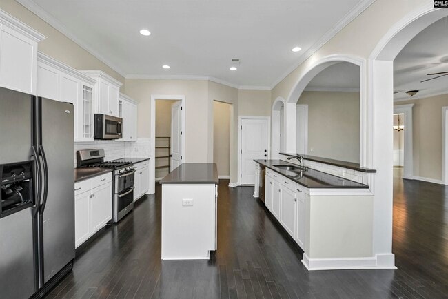 Building Photo - 5 Mapleline Ct