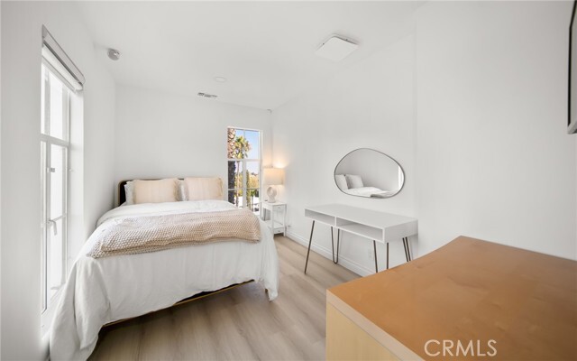 Building Photo - 7930 Vulcan Dr