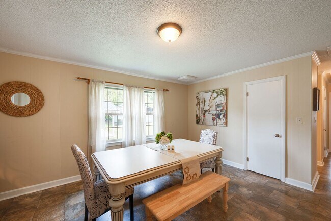 Building Photo - 2508 Canal Dr NW
