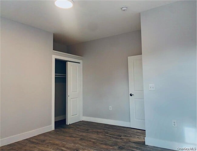 Building Photo - 25 W Hartsdale Ave