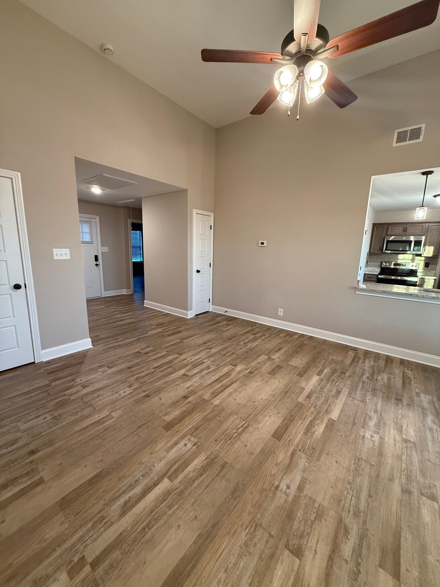 Building Photo - 1100 Cardinal Creek Dr