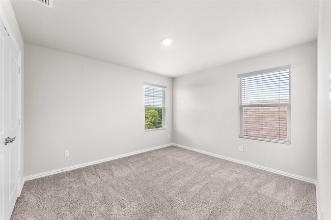 Building Photo - 3120 Kingsgarden Rd