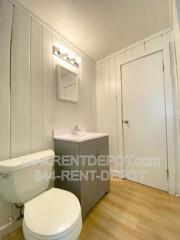 Building Photo - 1102 Washington Ave