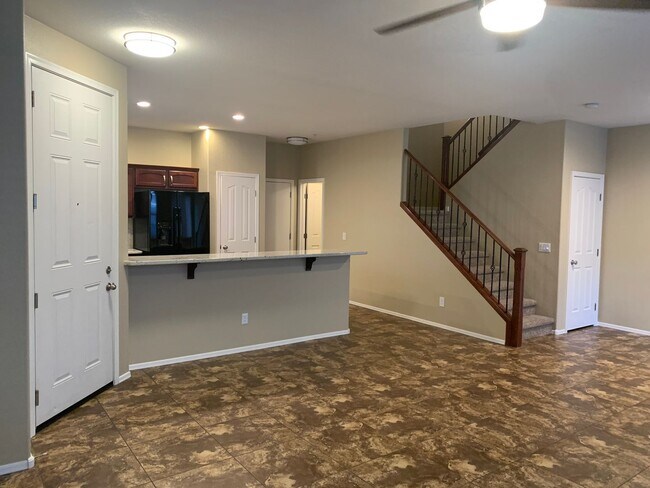 Building Photo - A gorgeous two story 3 bedroom 2.5 bath townhome