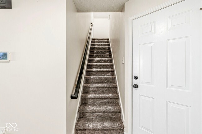 Building Photo - 2747 Foxbriar Pl