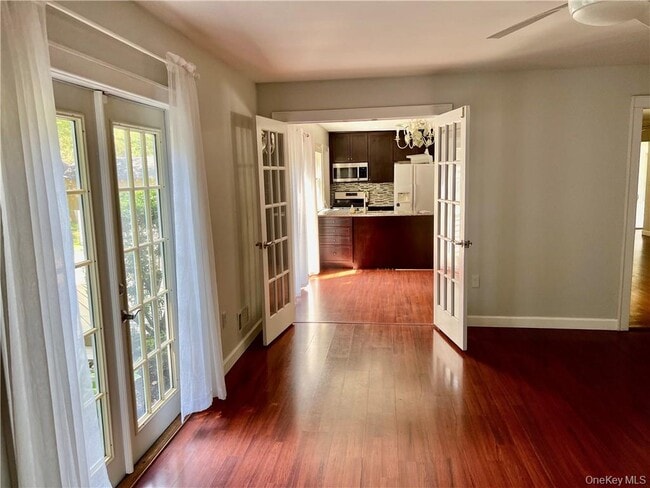 Building Photo - 46 Beechwood Rd