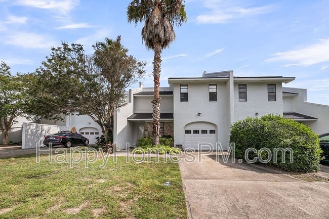 Primary Photo - 51 Meander Row