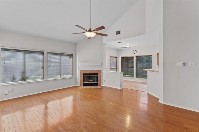 Building Photo - 1805 Gray Oak Dr