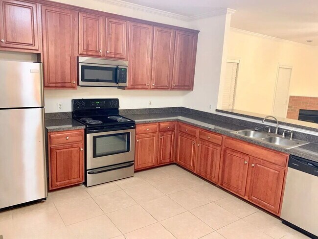 Building Photo - "A Cozy Nashville Home with Great Location and Potential"