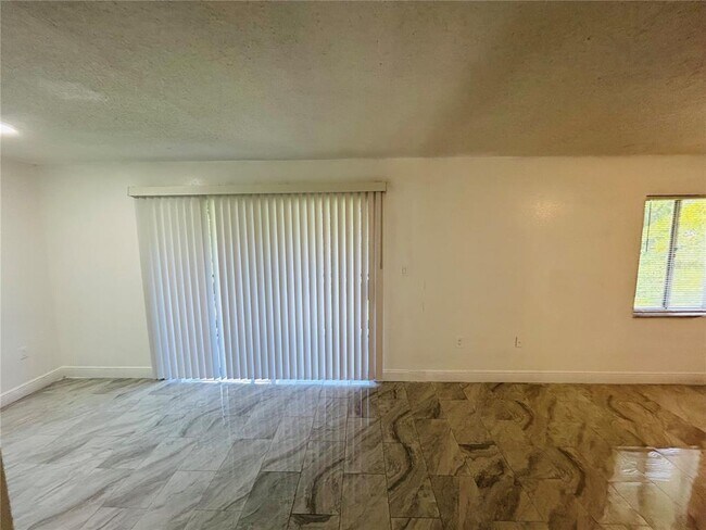 Building Photo - 4765 S Texas Ave