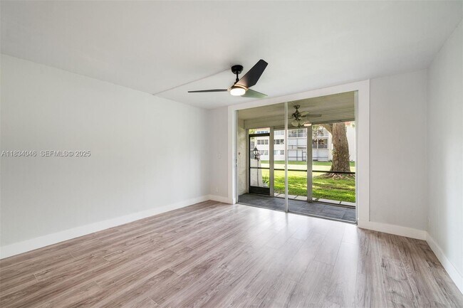 Building Photo - 8901 S Hollybrook Blvd