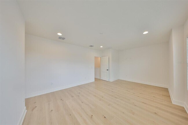 Building Photo - 1314 1/2 W Lemon St