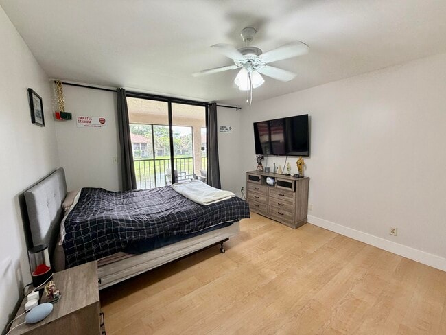 Building Photo - 7935 La Mirada Dr