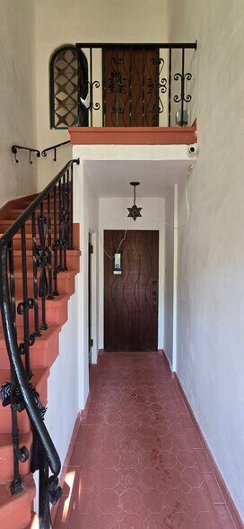 Building Photo - 738 N La Jolla Ave