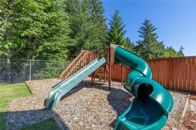 Building Photo - Stunning large 4 bedroom in Northwest Land...