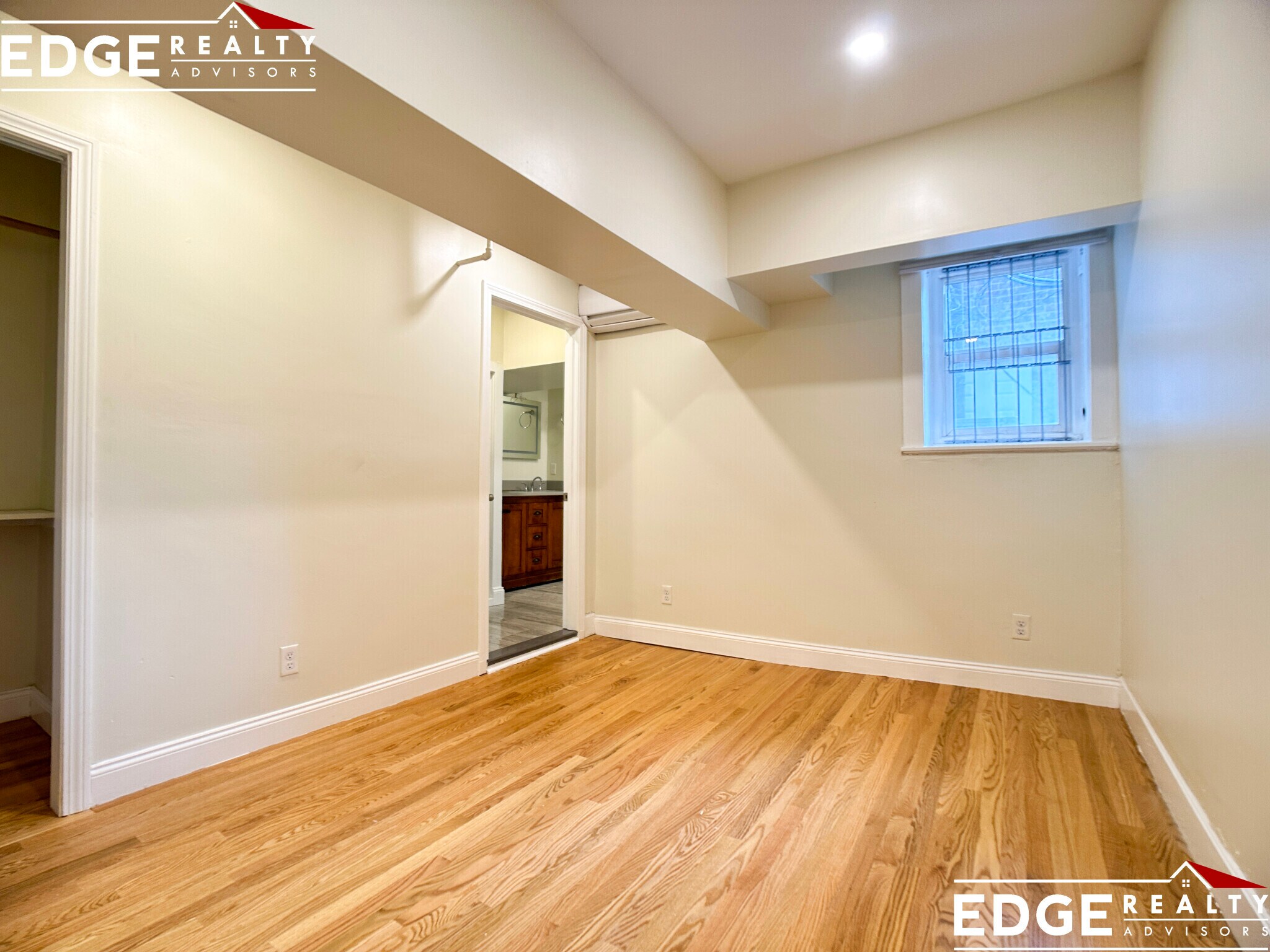 Building Photo - 12 Glenville Ave