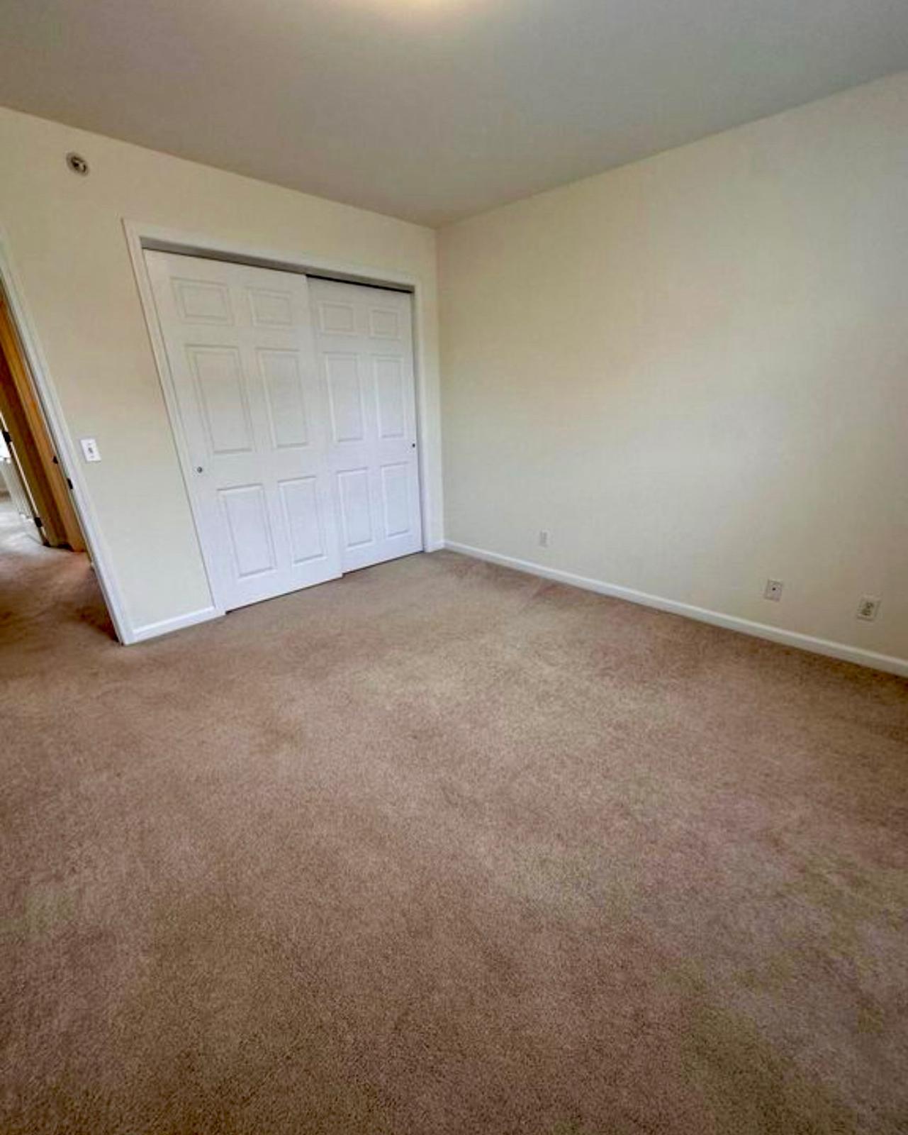 Building Photo - 2000 Curry Rd