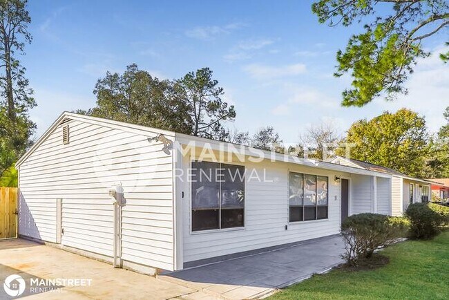 Building Photo - 3150 Ricky Dr, Jacksonville, FL 32223