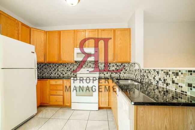 Building Photo - 146 Portrait Cir