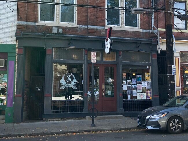 Primary Photo - 4181 Hamilton Ave