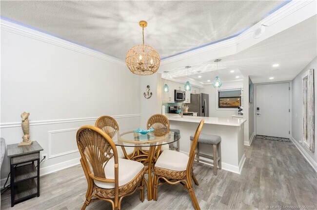 Building Photo - 9400 S Ocean Dr