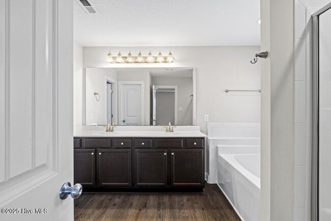 Building Photo - 503 Black Pearl Cir