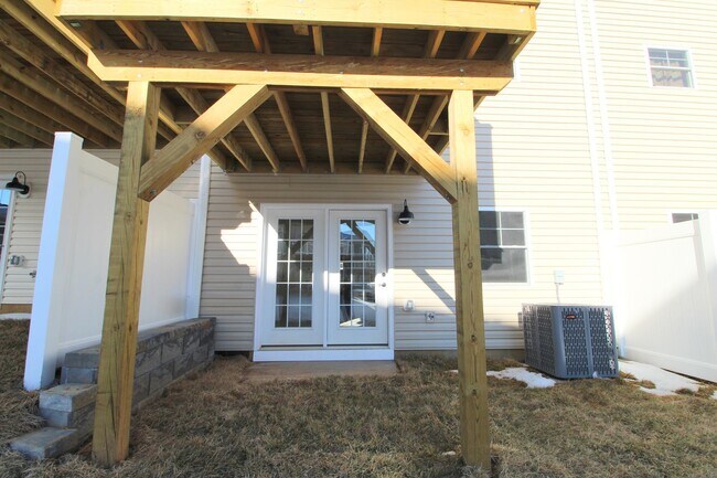 Building Photo - Brand New Luxury 4-Bedroom Townhome with a garage at The Townes at Congers Creek – Phase 3