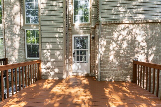 Building Photo - 41784 Glade Rd