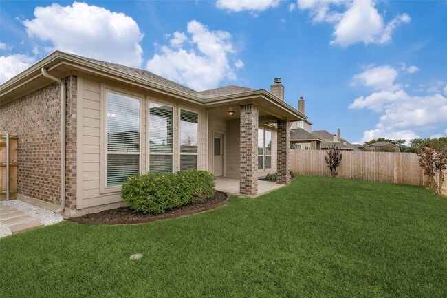 Building Photo - 4621 Lazy Oaks St