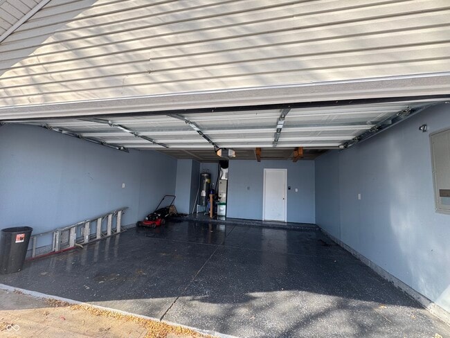 Building Photo - 7308 Wellwood Dr