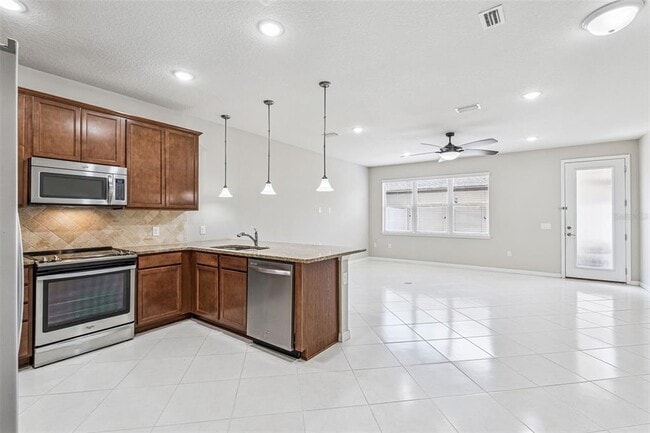 Building Photo - 7260 Duxbury Ln
