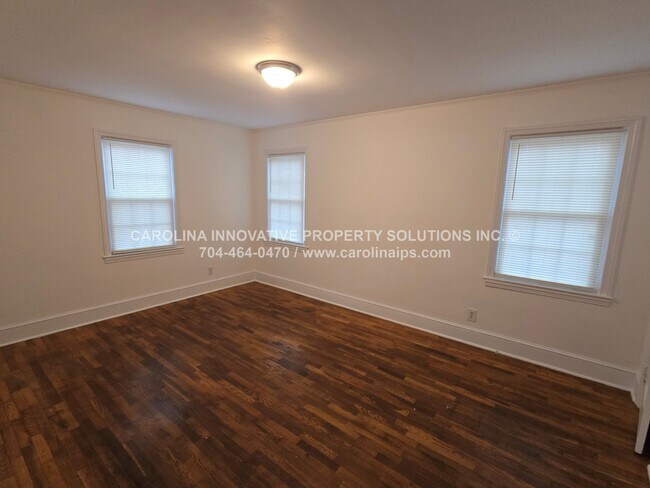 Building Photo - 2711 Beech Nut Rd