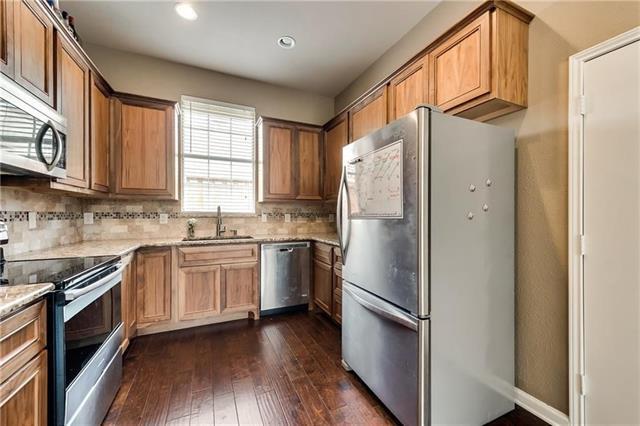 Building Photo - 8206 Luna Dr