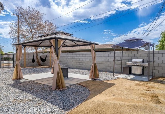 Building Photo - 43645 Saguaro St