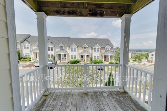 Building Photo - 2170 Saranac Ct