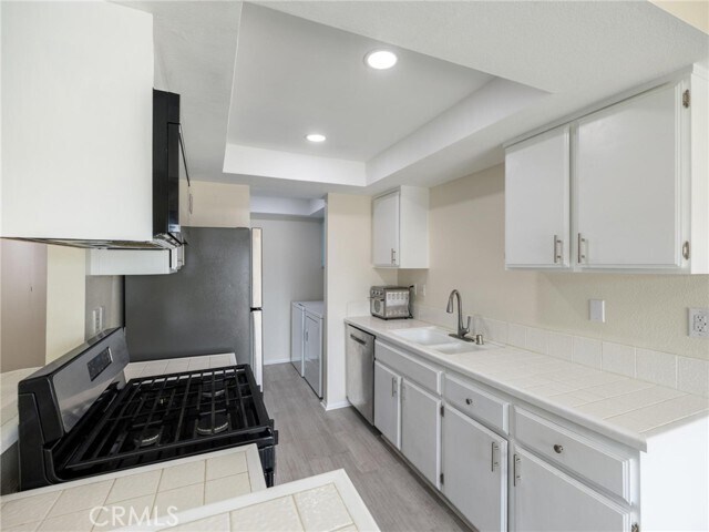 Building Photo - 1229 W 223rd St