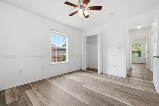 Building Photo - Renovated Home in Niceville!