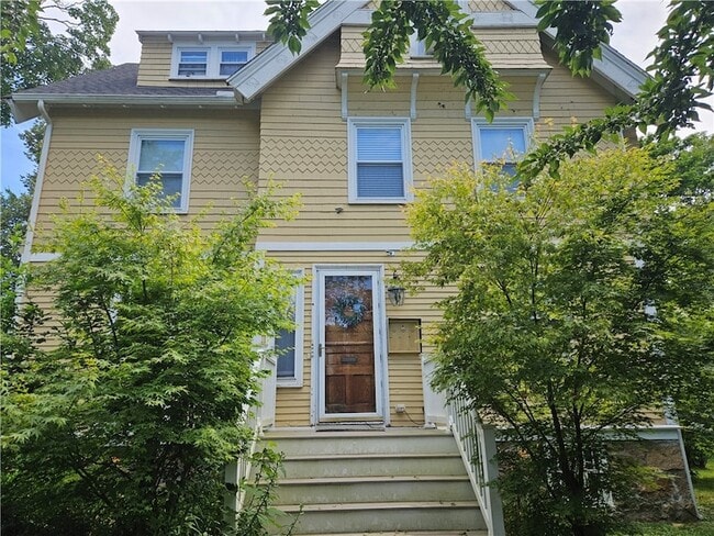 Building Photo - 49 Merton Rd