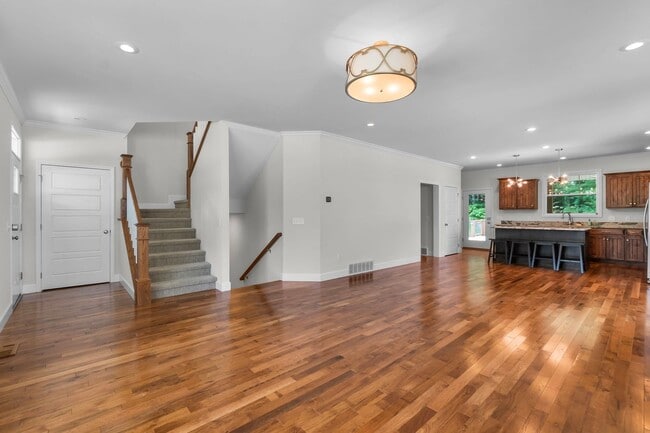 Building Photo - Beautiful Home in Walden Park