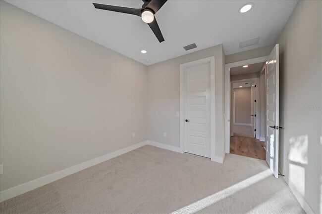 Building Photo - 8387 Windbound Ct
