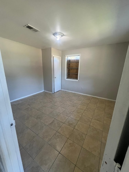 Building Photo - 1591 Boxwood St