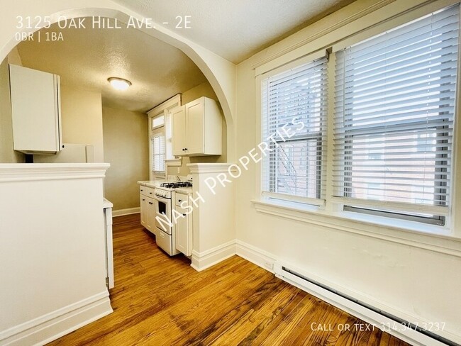 Building Photo - 3125 Oak Hill Ave