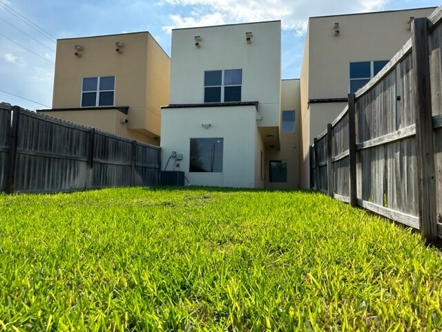 Building Photo - 3836 W Daffodil Ave