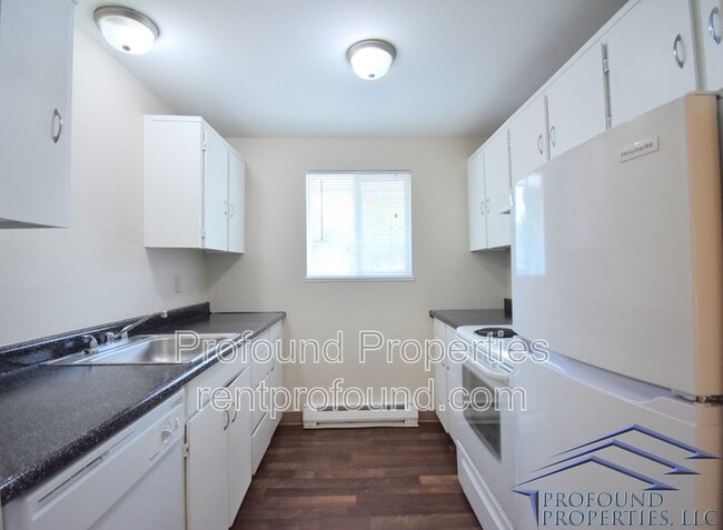 Building Photo - 12185 SW Gingham Ln