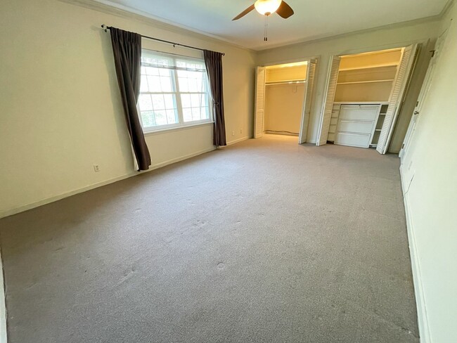 Building Photo - Beautiful Banbury...Lovely 2 bedroom off E...