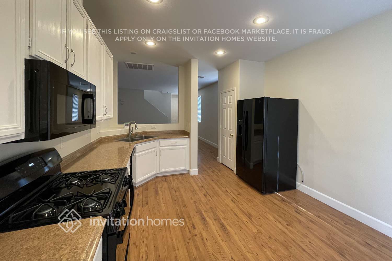 Building Photo - 3963 Indian Gold St