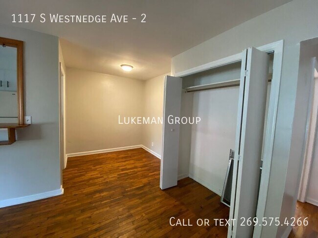 Building Photo - 1117 S Westnedge Ave